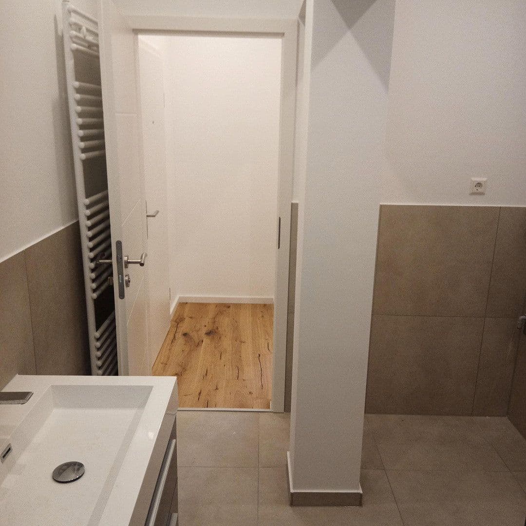 Pronájem bytu 2+1 55 m², Von-der-Tann-Straße 38A, Ludwigshafen am Rhein, Porýní-Falc Pronájem bytu 2+1 55 m², Von-der-Tann-Straße 38A, Ludwigshafen am Rhein, Porýní-Falc