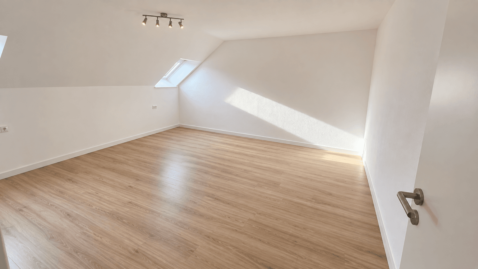Prodej bytu 3+1 67 m², Neusäß, Bavorsko Prodej bytu 3+1 67 m², Neusäß, Bavorsko