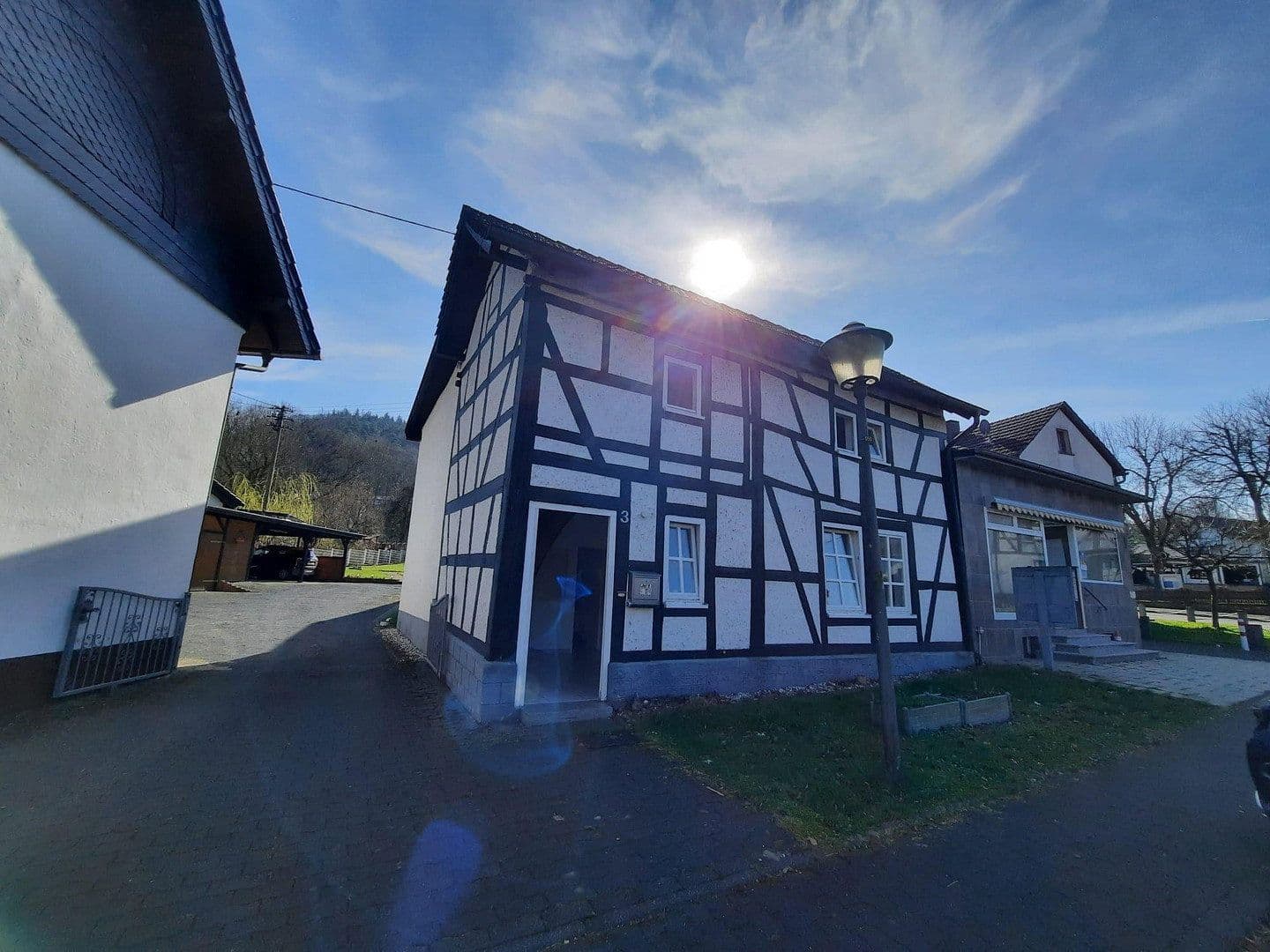 Prodej domu 96 m², pozemek 134 m², Kirchplatz 3, Peterslahr, Porýní-Falc Prodej domu 96 m², pozemek 134 m², Kirchplatz 3, Peterslahr, Porýní-Falc