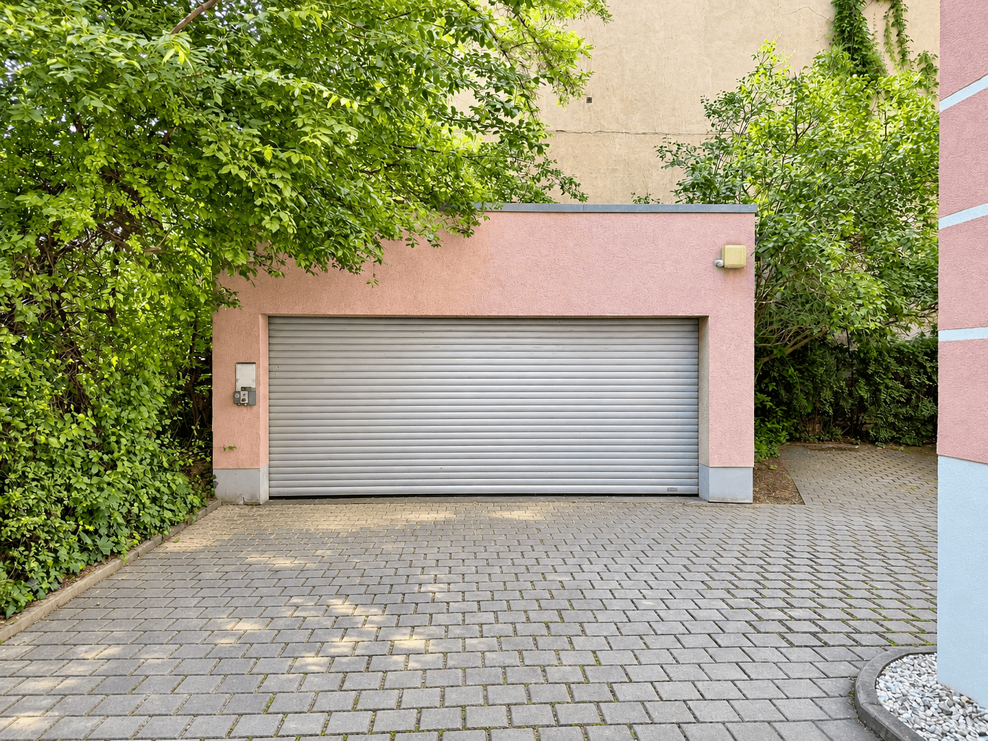 Pronájem garáže, Emil-Ueberall-Straße 27, Dresden, Sasko Pronájem garáže, Emil-Ueberall-Straße 27, Dresden, Sasko