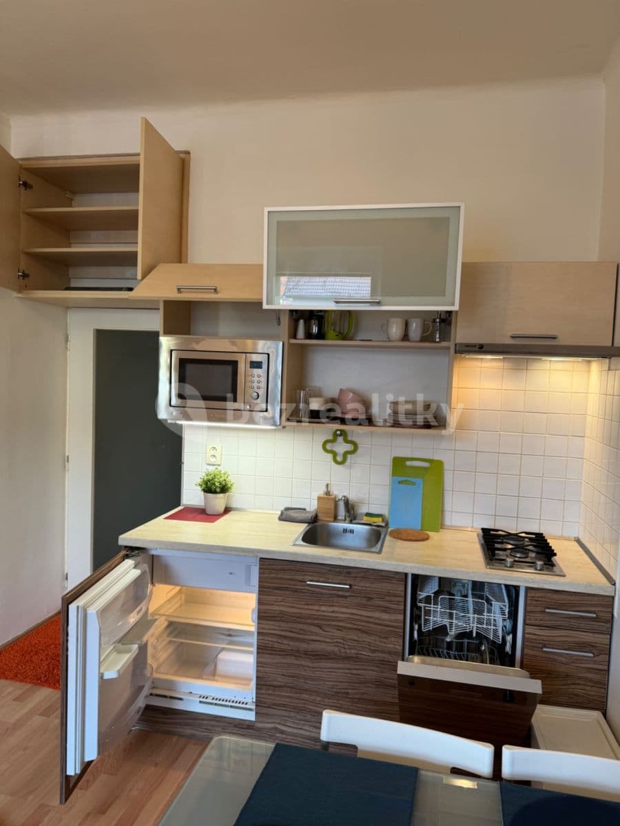 Pronájem bytu 1+kk 30 m², V Domově, Praha, Praha Pronájem bytu 1+kk 30 m², V Domově, Praha, Praha