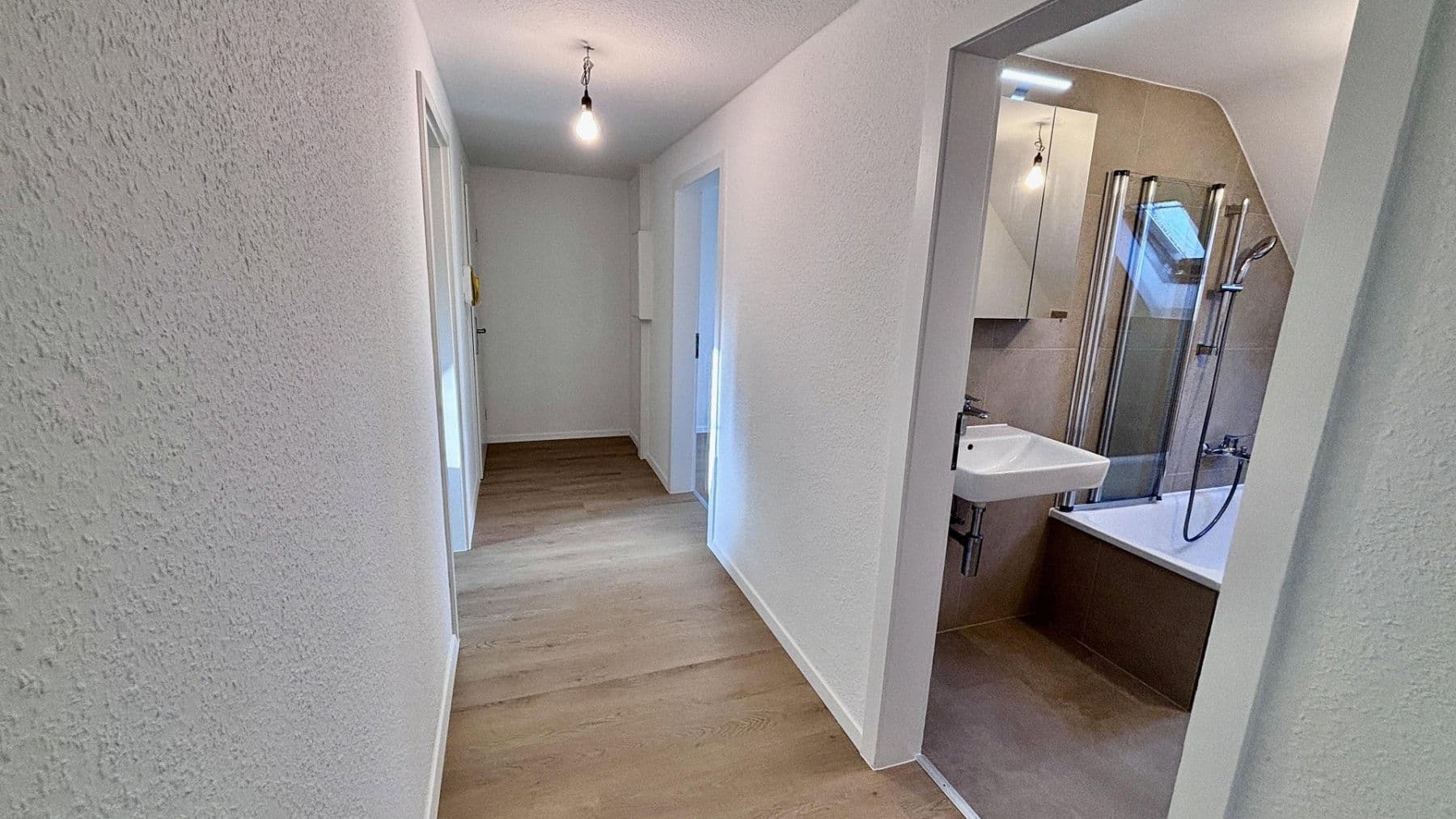 Pronájem bytu 3+1 70 m², Van-der-Giese-Straße, Düren, Severní Porýní-Vestfálsko Pronájem bytu 3+1 70 m², Van-der-Giese-Straße, Düren, Severní Porýní-Vestfálsko