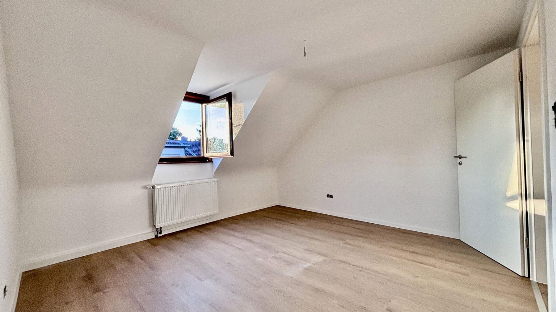 Pronájem bytu 3+1 70 m², Van-der-Giese-Straße, Düren, Severní Porýní-Vestfálsko Pronájem bytu 3+1 70 m², Van-der-Giese-Straße, Düren, Severní Porýní-Vestfálsko