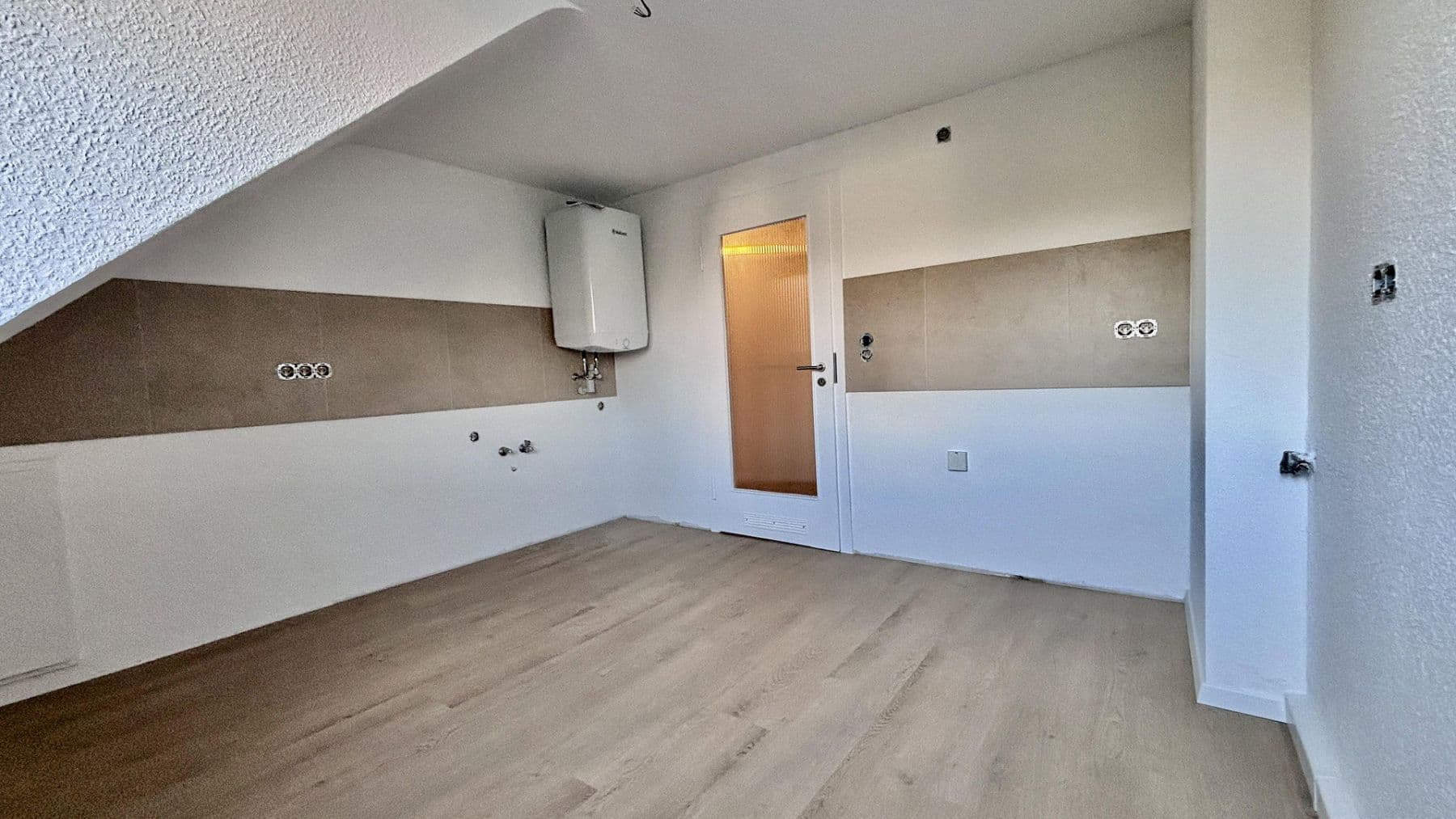 Pronájem bytu 3+1 70 m², Van-der-Giese-Straße, Düren, Severní Porýní-Vestfálsko Pronájem bytu 3+1 70 m², Van-der-Giese-Straße, Düren, Severní Porýní-Vestfálsko