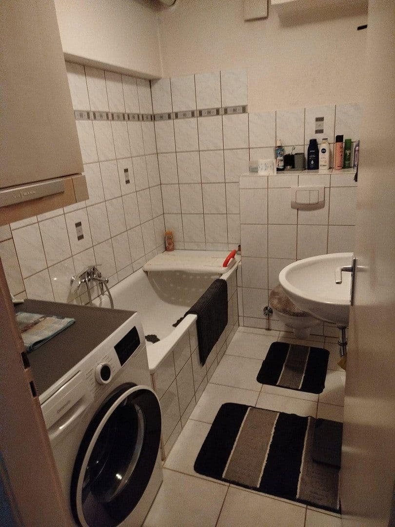 Pronájem bytu 3+1 75 m², Ahlmannshof 10, Gelsenkirchen, Severní Porýní-Vestfálsko Pronájem bytu 3+1 75 m², Ahlmannshof 10, Gelsenkirchen, Severní Porýní-Vestfálsko