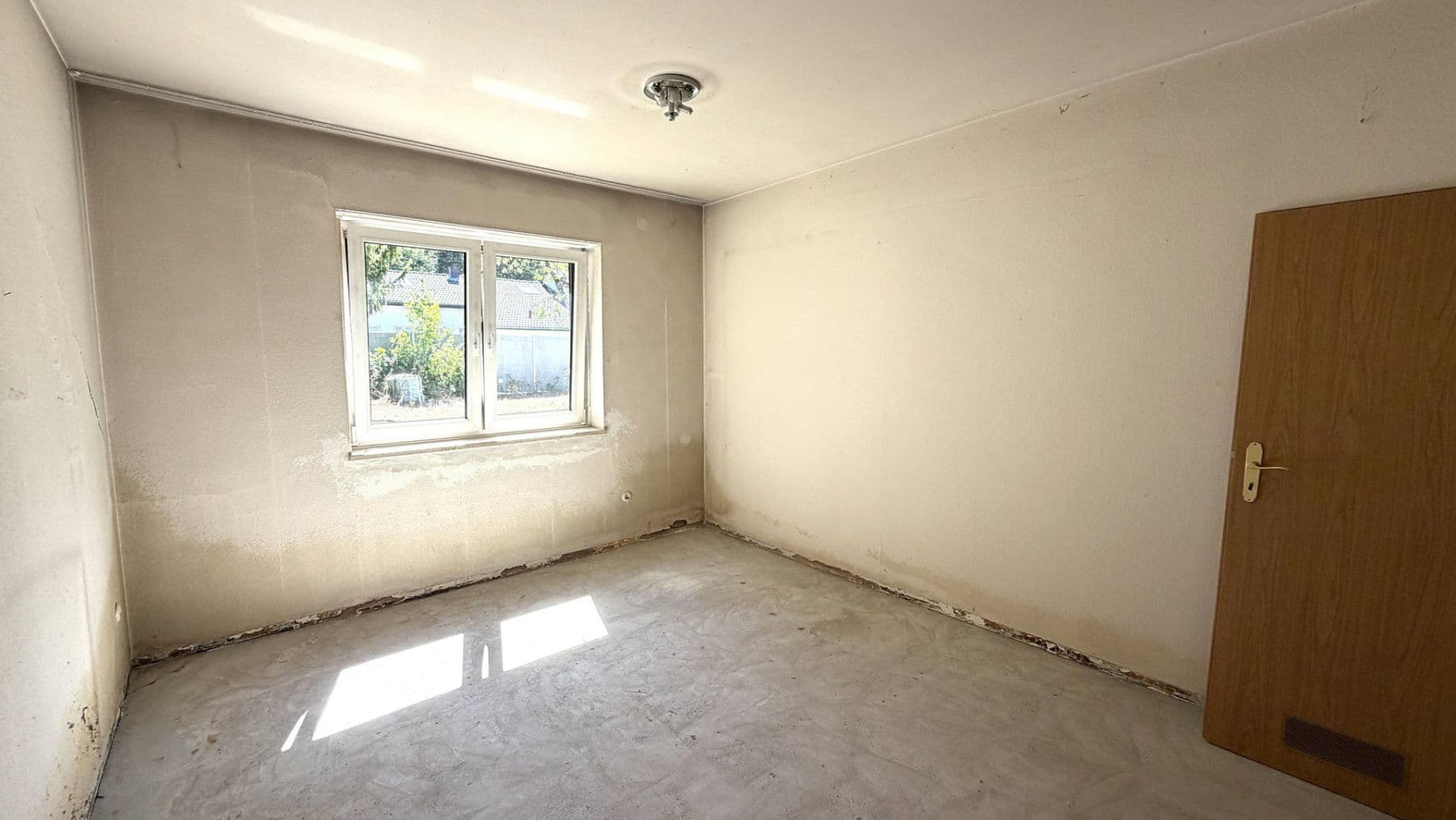 Prodej domu 127 m², pozemek 425 m², Leobschützerstraße 3, Nürnberg, Bavorsko Prodej domu 127 m², pozemek 425 m², Leobschützerstraße 3, Nürnberg, Bavorsko