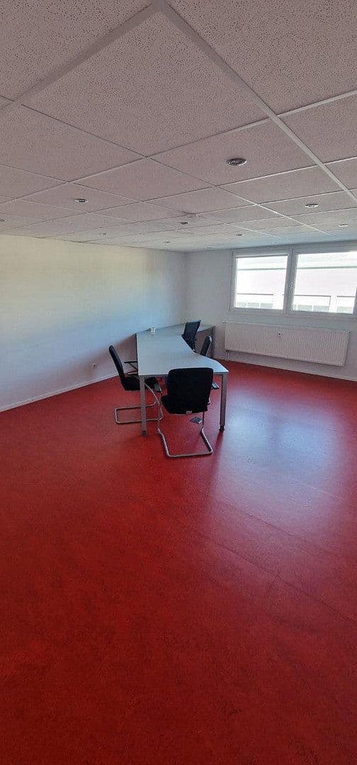 Pronájem kanceláře 60 m², Im Kapellenösch 9, Rottweil, Bádensko-Württembersko Pronájem kanceláře 60 m², Im Kapellenösch 9, Rottweil, Bádensko-Württembersko