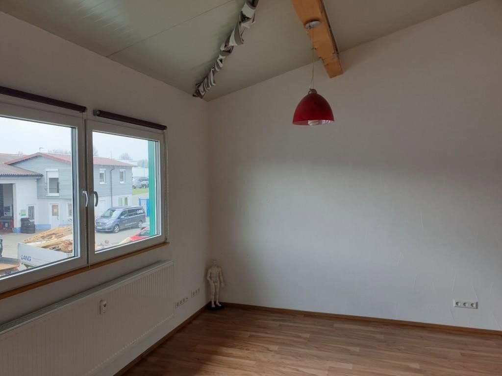 Pronájem kanceláře 60 m², Im Kapellenösch 9, Rottweil, Bádensko-Württembersko Pronájem kanceláře 60 m², Im Kapellenösch 9, Rottweil, Bádensko-Württembersko
