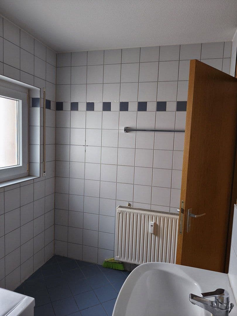 Pronájem bytu 3+1 80 m², Walter-Gropius-Str. 5, Reutlingen, Bádensko-Württembersko Pronájem bytu 3+1 80 m², Walter-Gropius-Str. 5, Reutlingen, Bádensko-Württembersko