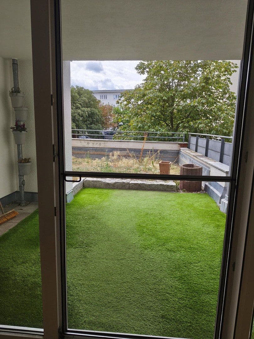 Pronájem bytu 3+1 80 m², Walter-Gropius-Str. 5, Reutlingen, Bádensko-Württembersko Pronájem bytu 3+1 80 m², Walter-Gropius-Str. 5, Reutlingen, Bádensko-Württembersko