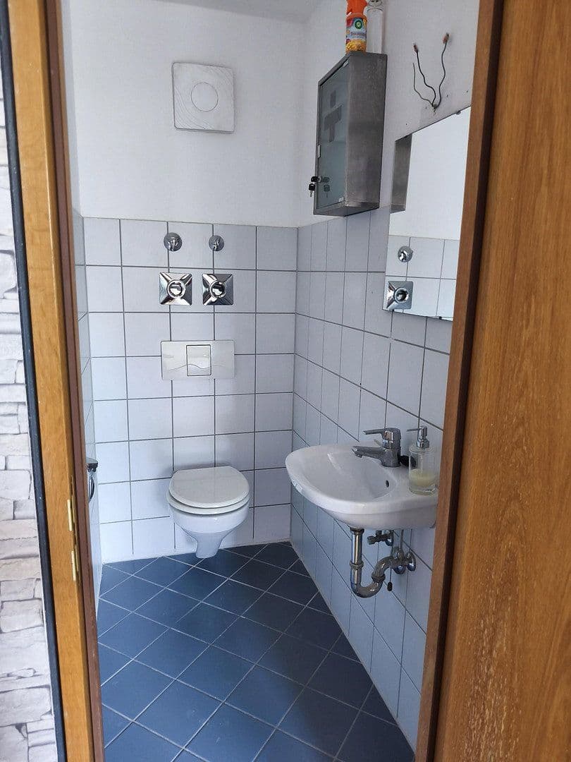 Pronájem bytu 3+1 80 m², Walter-Gropius-Str. 5, Reutlingen, Bádensko-Württembersko Pronájem bytu 3+1 80 m², Walter-Gropius-Str. 5, Reutlingen, Bádensko-Württembersko