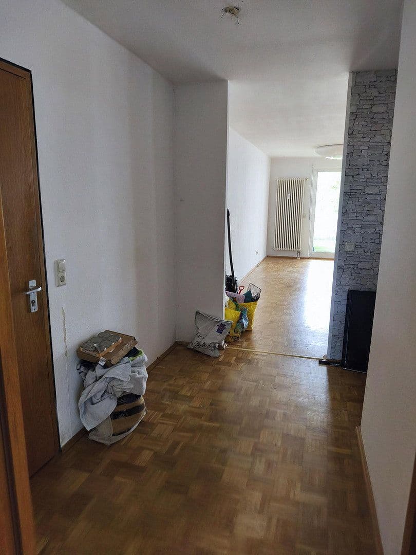 Pronájem bytu 3+1 80 m², Walter-Gropius-Str. 5, Reutlingen, Bádensko-Württembersko Pronájem bytu 3+1 80 m², Walter-Gropius-Str. 5, Reutlingen, Bádensko-Württembersko