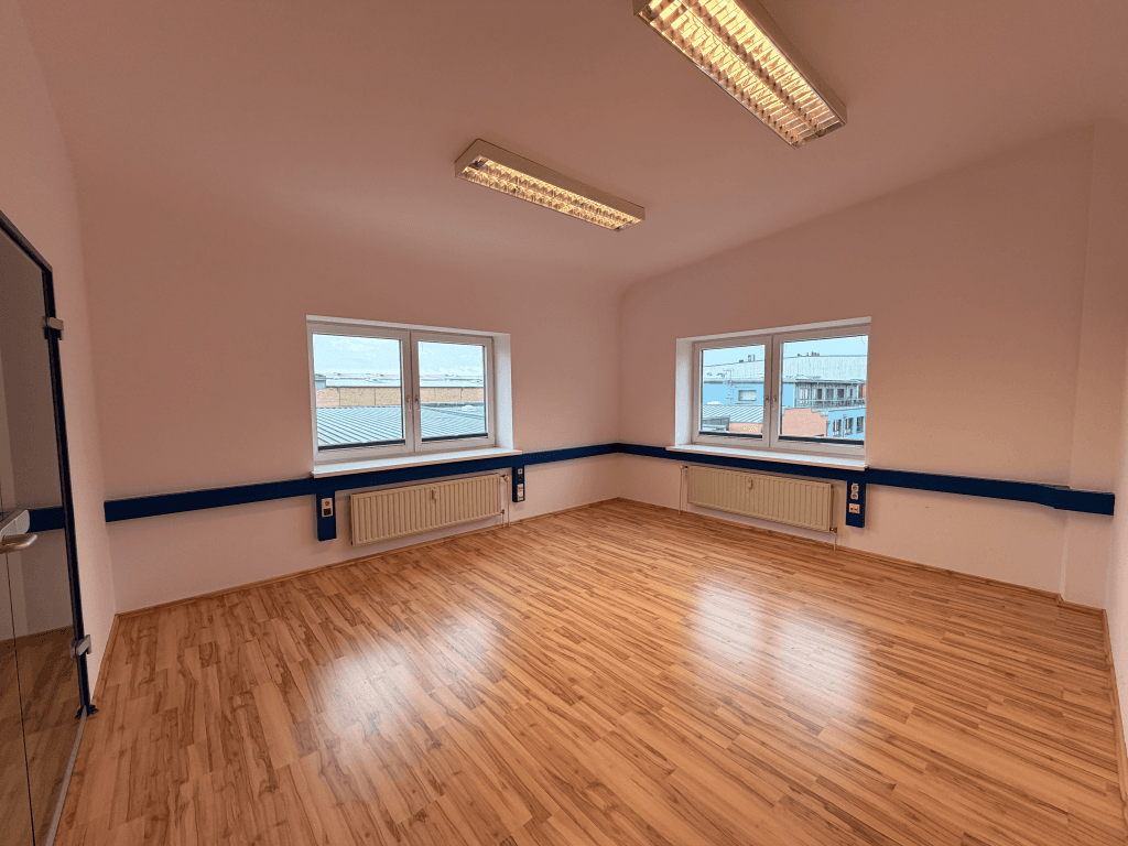 Pronájem kanceláře 632 m², Braunschweig, Dolní Sasko Pronájem kanceláře 632 m², Braunschweig, Dolní Sasko