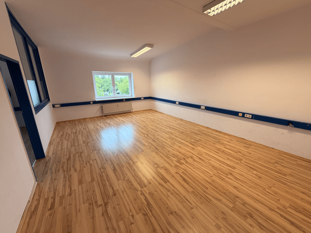 Pronájem kanceláře 632 m², Braunschweig, Dolní Sasko Pronájem kanceláře 632 m², Braunschweig, Dolní Sasko
