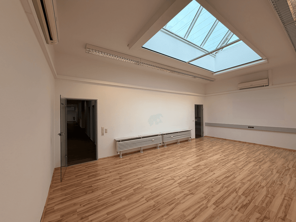 Pronájem kanceláře 632 m², Braunschweig, Dolní Sasko Pronájem kanceláře 632 m², Braunschweig, Dolní Sasko