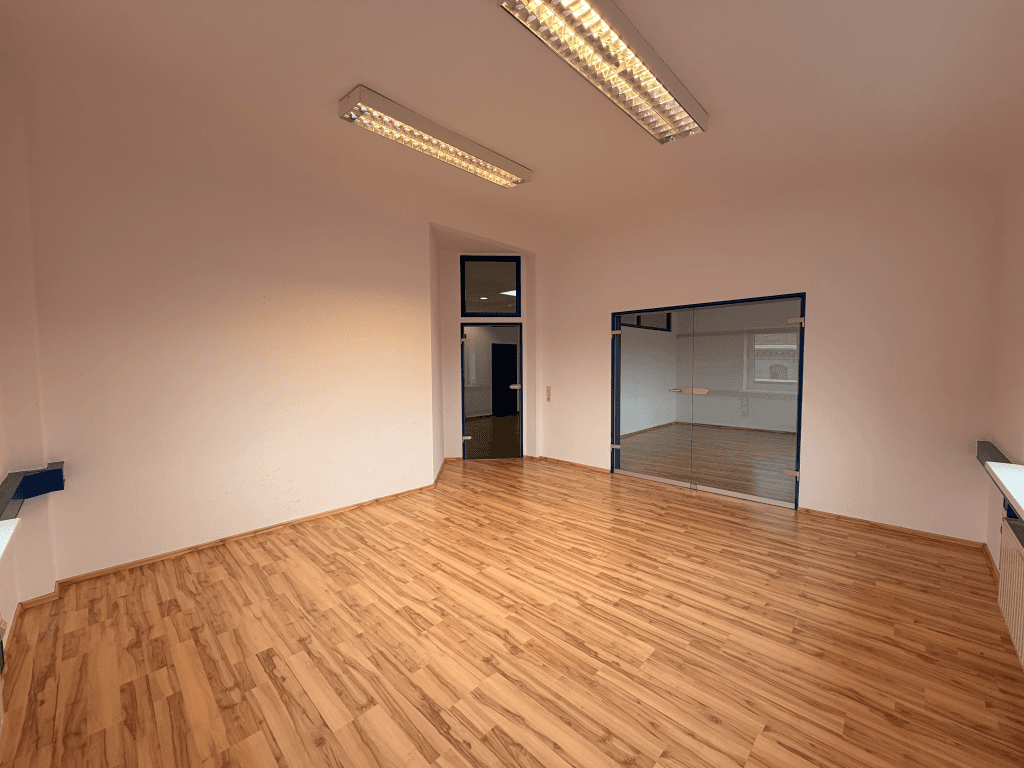 Pronájem kanceláře 632 m², Braunschweig, Dolní Sasko Pronájem kanceláře 632 m², Braunschweig, Dolní Sasko