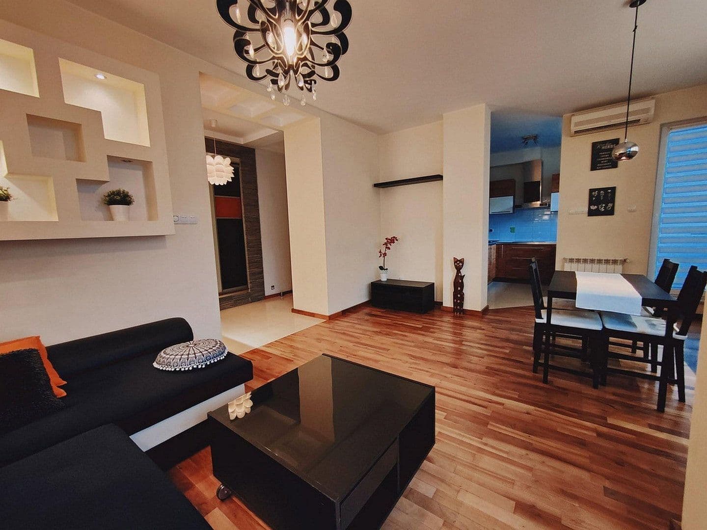 Pronájem bytu 2+1 58 m², Sindelfingen, Bádensko-Württembersko Pronájem bytu 2+1 58 m², Sindelfingen, Bádensko-Württembersko