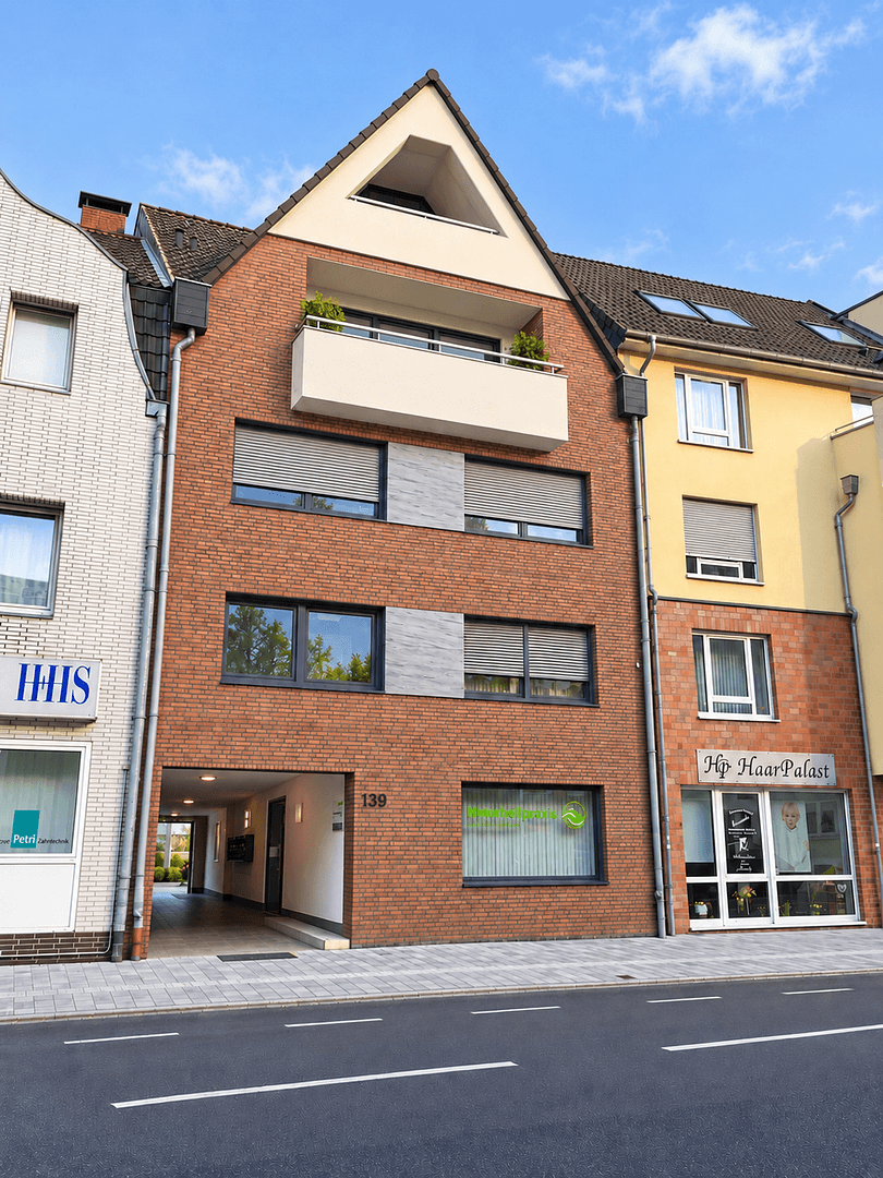 Pronájem bytu 3+1 89 m², Solinger Str. 139, Langenfeld (Rheinland), Severní Porýní-Vestfálsko Pronájem bytu 3+1 89 m², Solinger Str. 139, Langenfeld (Rheinland), Severní Porýní-Vestfálsko