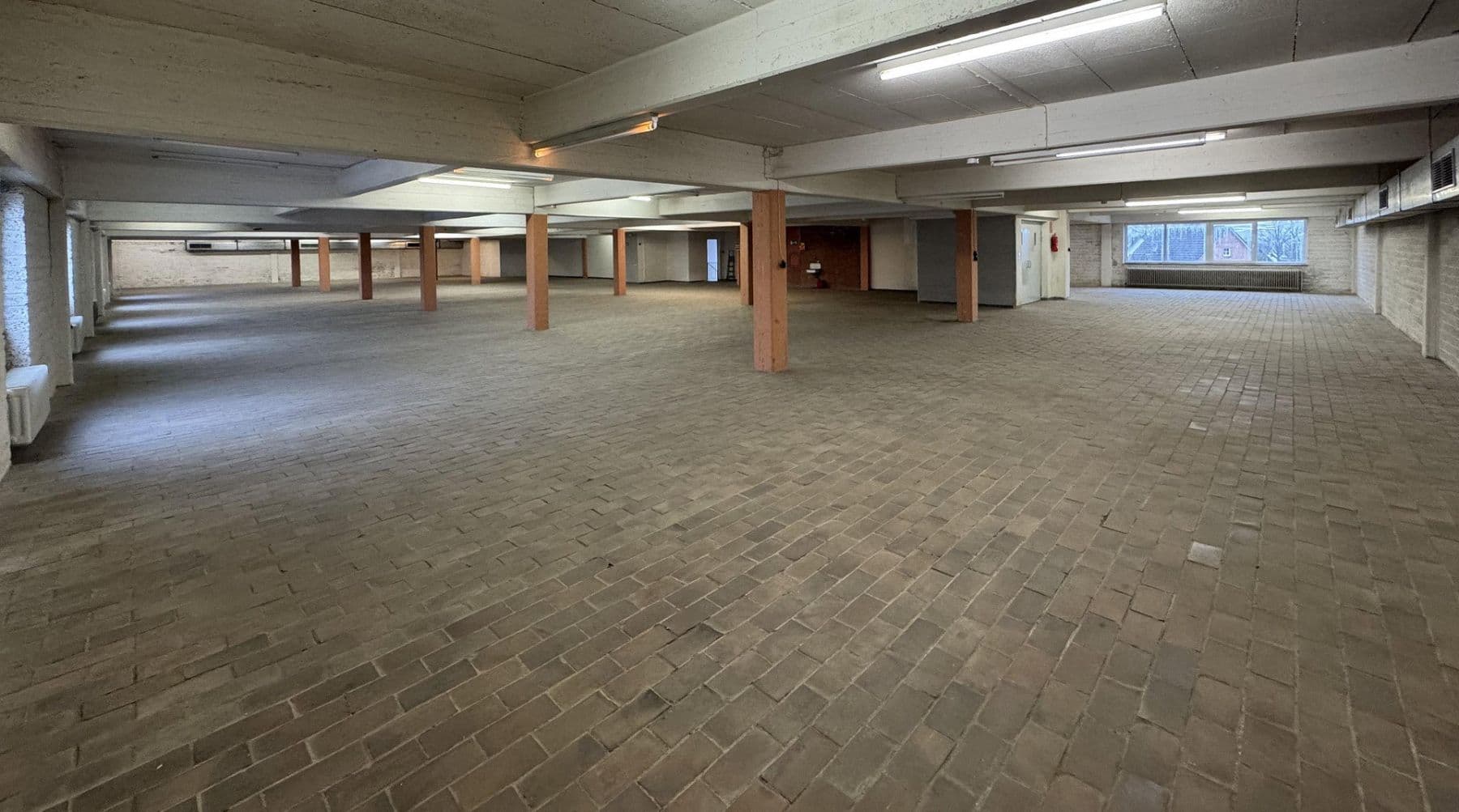Pronájem nebytového prostoru 1.040 m², Heidehofweg 16, Tangstedt, Šlesvicko-Holštýnsko Pronájem nebytového prostoru 1.040 m², Heidehofweg 16, Tangstedt, Šlesvicko-Holštýnsko