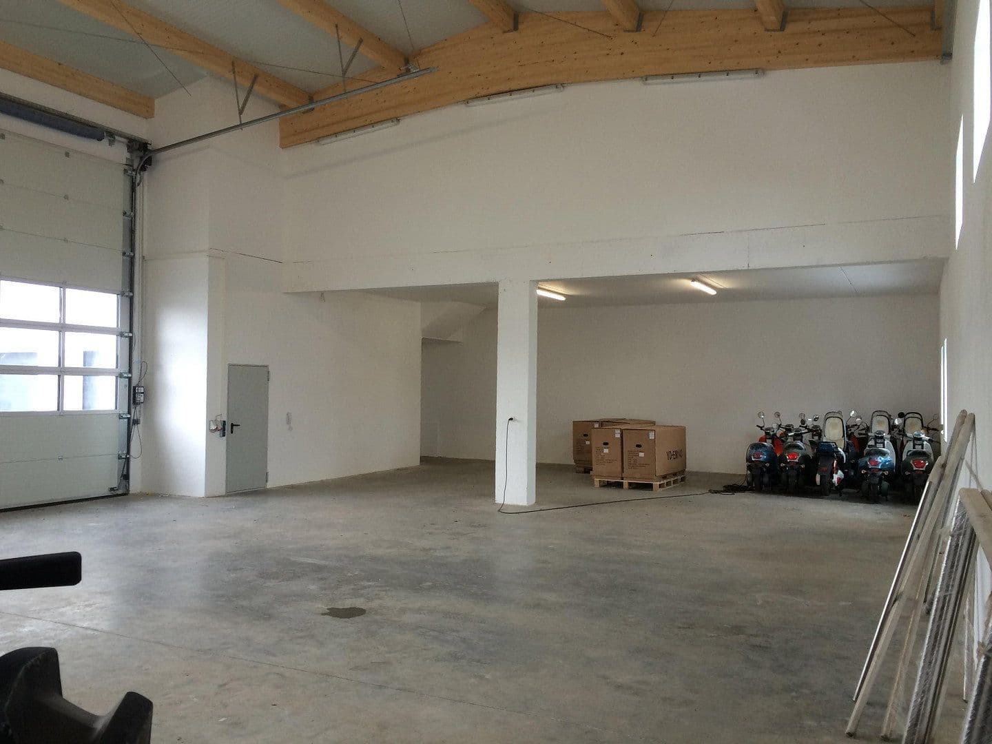 Pronájem nebytového prostoru 800 m², Markt Indersdorf, Bavorsko Pronájem nebytového prostoru 800 m², Markt Indersdorf, Bavorsko