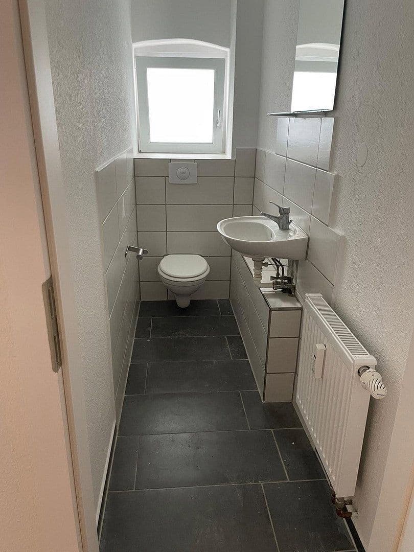 Prodej domu 326 m², pozemek 182 m², Schulstraße 2, St. Johann, Bádensko-Württembersko Prodej domu 326 m², pozemek 182 m², Schulstraße 2, St. Johann, Bádensko-Württembersko