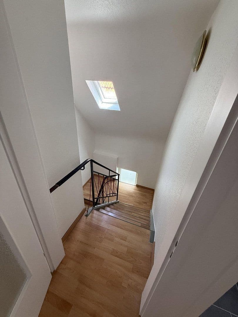 Prodej domu 326 m², pozemek 182 m², Schulstraße 2, St. Johann, Bádensko-Württembersko Prodej domu 326 m², pozemek 182 m², Schulstraße 2, St. Johann, Bádensko-Württembersko
