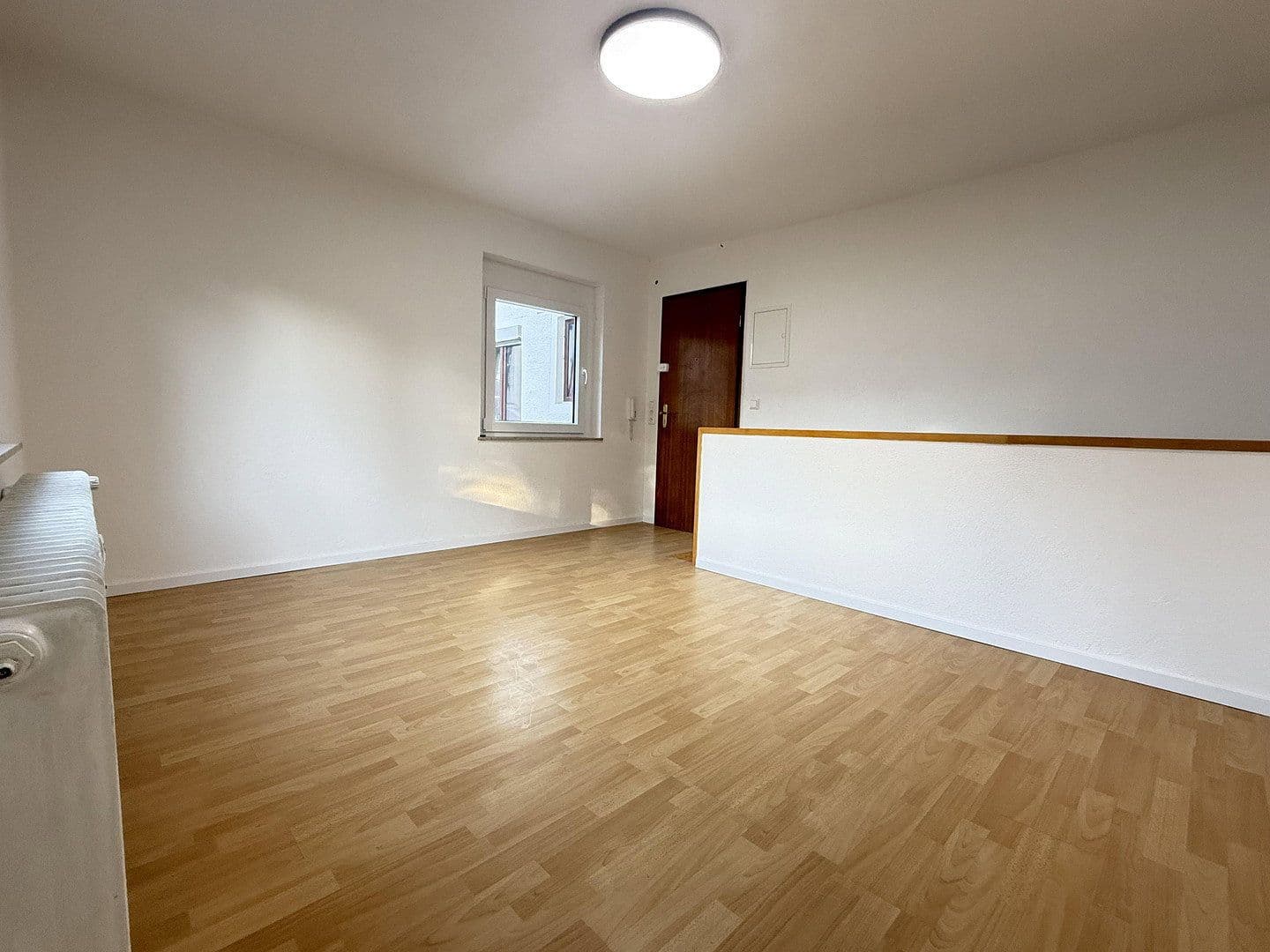 Pronájem bytu 1+kk 29 m², Stuttgart, Bádensko-Württembersko Pronájem bytu 1+kk 29 m², Stuttgart, Bádensko-Württembersko