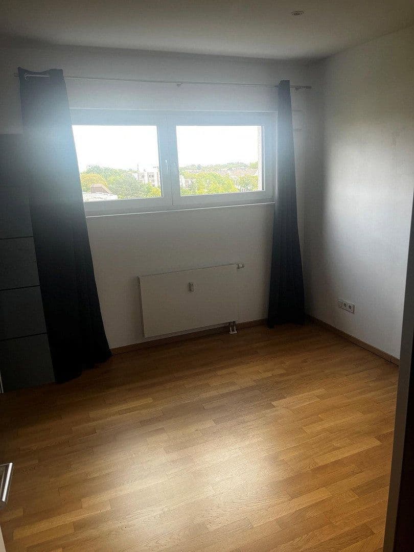 Pronájem bytu 2+1 61 m², Köln, Severní Porýní-Vestfálsko Pronájem bytu 2+1 61 m², Köln, Severní Porýní-Vestfálsko
