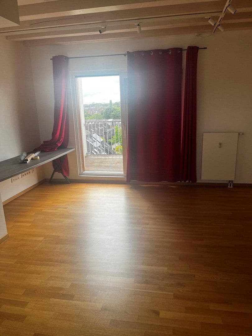 Pronájem bytu 2+1 61 m², Köln, Severní Porýní-Vestfálsko Pronájem bytu 2+1 61 m², Köln, Severní Porýní-Vestfálsko