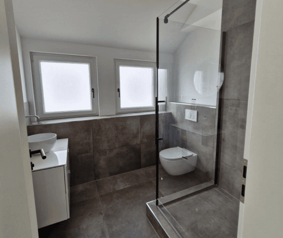 Pronájem bytu 3+1 88 m², Eduard-Pfeiffer-Str., Stuttgart, Bádensko-Württembersko Pronájem bytu 3+1 88 m², Eduard-Pfeiffer-Str., Stuttgart, Bádensko-Württembersko