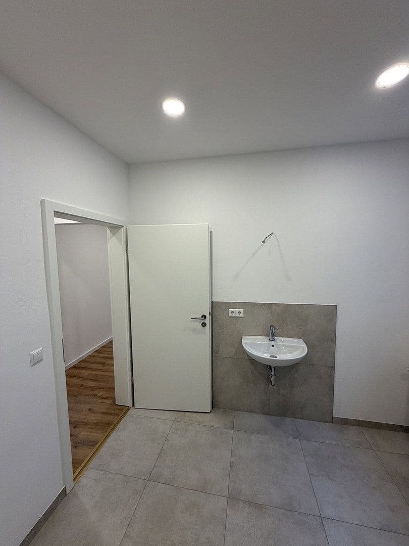 Pronájem bytu 3+1 84 m², Hauptstraße 4, Ilshofen, Bádensko-Württembersko Pronájem bytu 3+1 84 m², Hauptstraße 4, Ilshofen, Bádensko-Württembersko