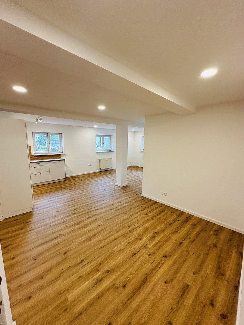 Pronájem bytu 2+1 65 m², Ilshofen, Bádensko-Württembersko Pronájem bytu 2+1 65 m², Ilshofen, Bádensko-Württembersko