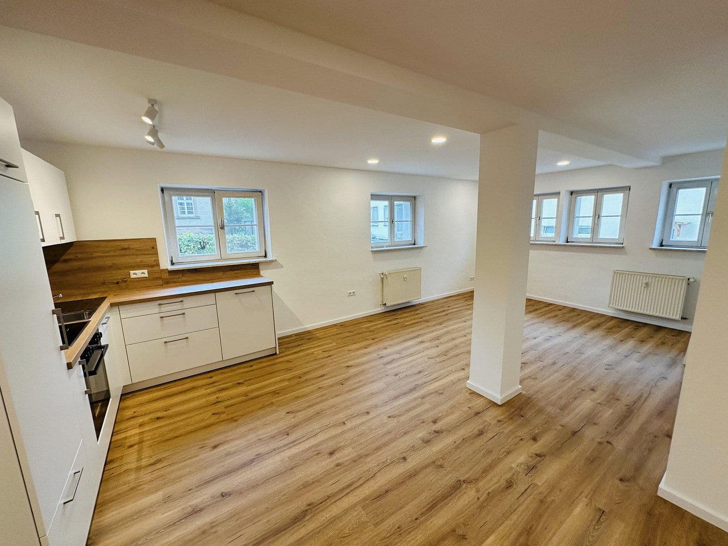 Pronájem bytu 2+1 65 m², Ilshofen, Bádensko-Württembersko Pronájem bytu 2+1 65 m², Ilshofen, Bádensko-Württembersko