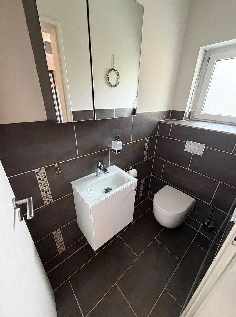 Prodej domu 205 m², pozemek 2.140 m², Hof, Bavorsko Prodej domu 205 m², pozemek 2.140 m², Hof, Bavorsko