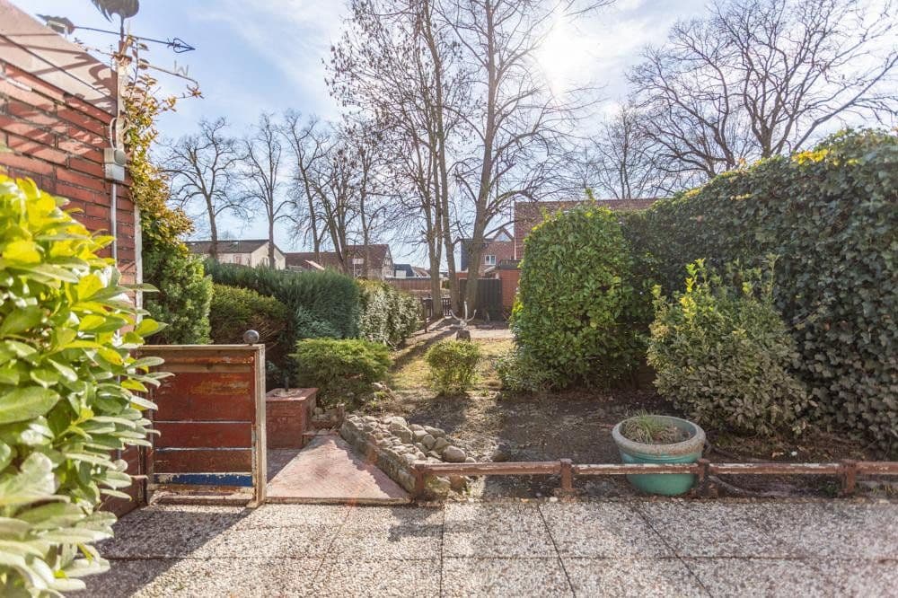 Prodej domu 118 m², pozemek 283 m², Sudweyher Beeke 1, Weyhe, Dolní Sasko Prodej domu 118 m², pozemek 283 m², Sudweyher Beeke 1, Weyhe, Dolní Sasko