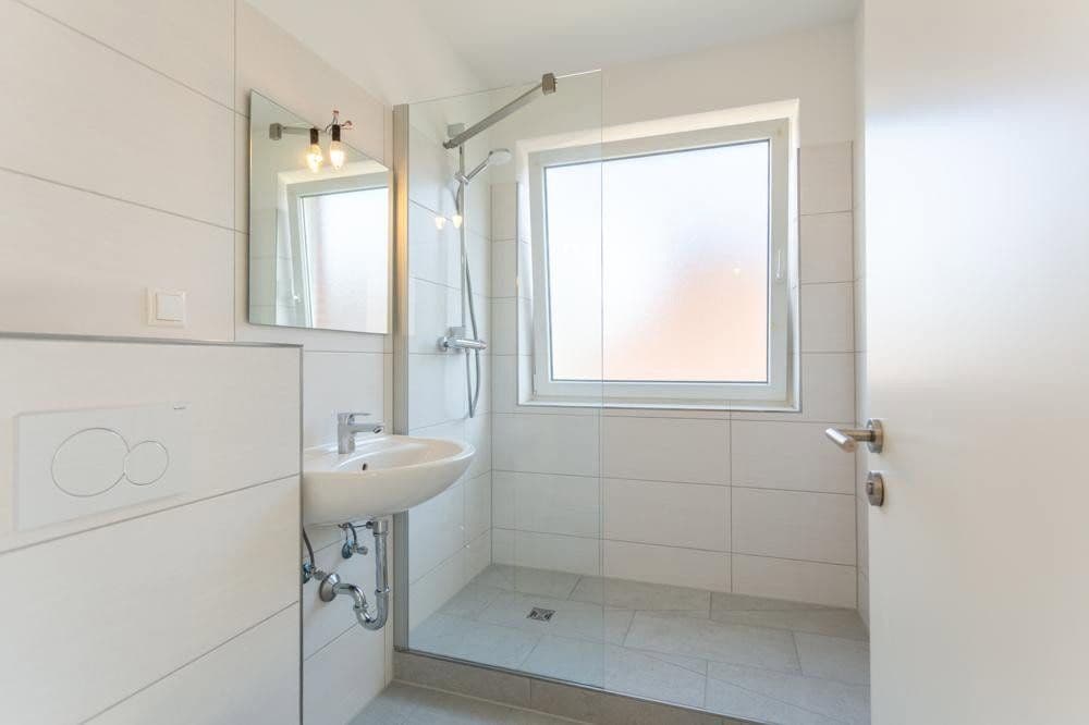 Prodej domu 118 m², pozemek 283 m², Sudweyher Beeke 1, Weyhe, Dolní Sasko Prodej domu 118 m², pozemek 283 m², Sudweyher Beeke 1, Weyhe, Dolní Sasko