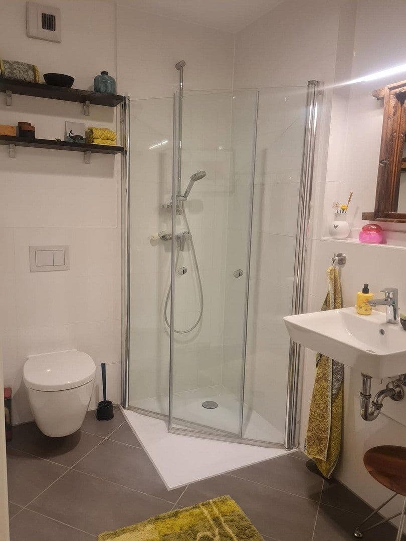Pronájem bytu 4+1 97 m², Colmdorfstr.13, München, Bavorsko Pronájem bytu 4+1 97 m², Colmdorfstr.13, München, Bavorsko