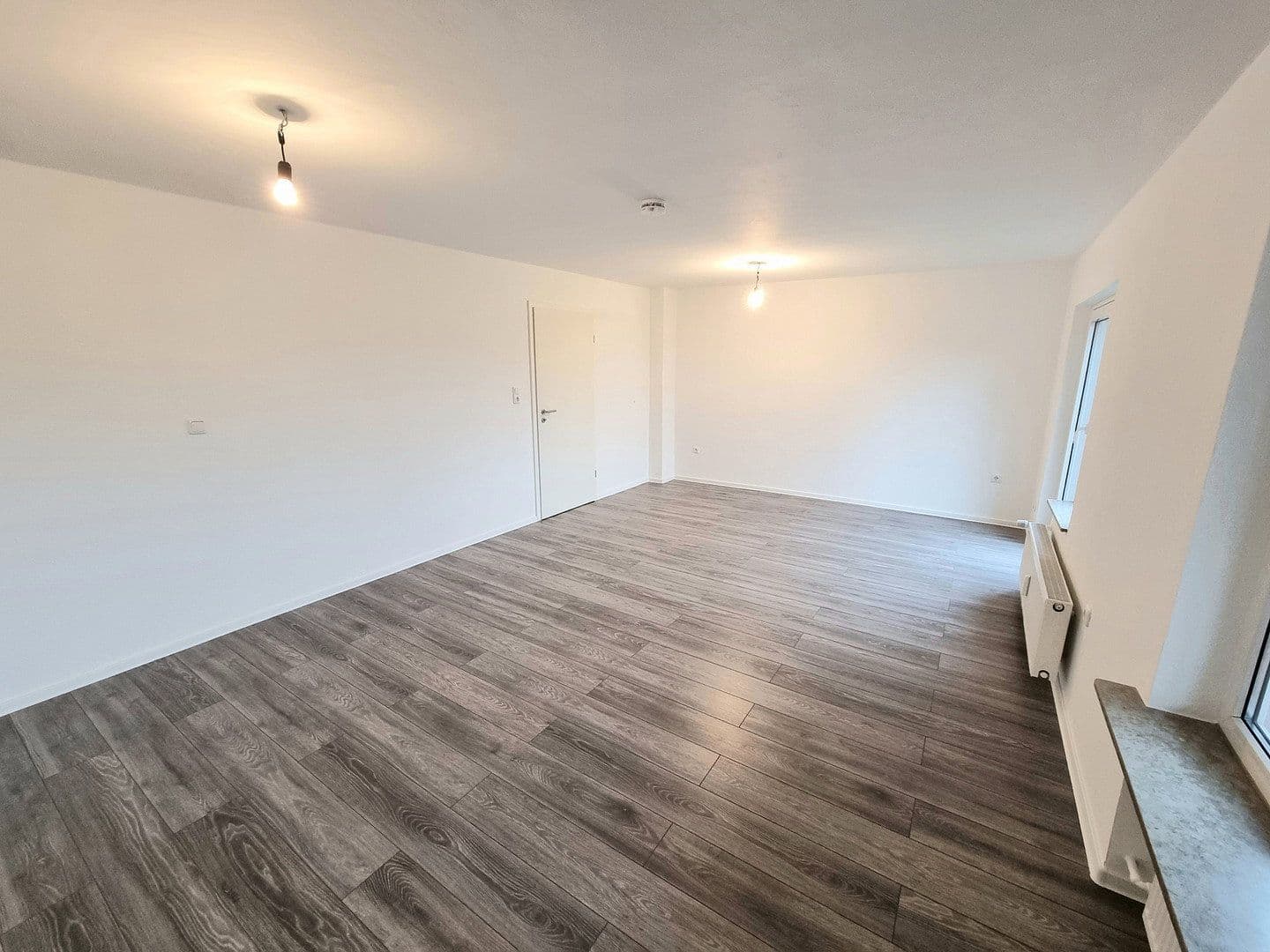 Pronájem bytu 3+1 95 m², Hohenhameln, Dolní Sasko Pronájem bytu 3+1 95 m², Hohenhameln, Dolní Sasko