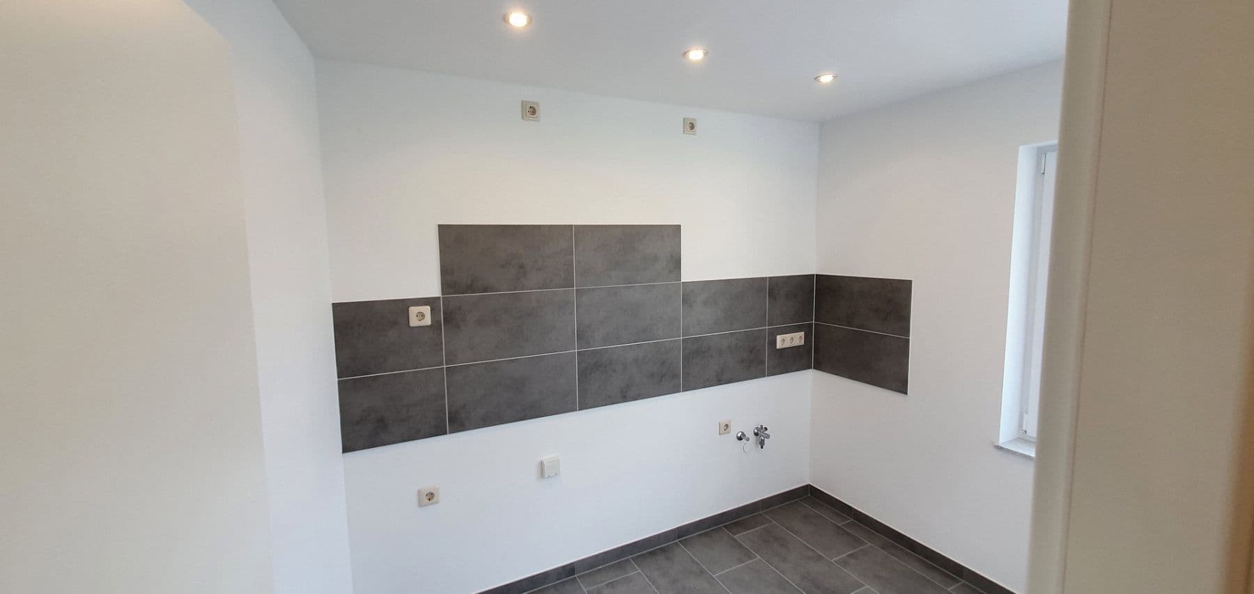 Pronájem bytu 2+1 43 m², Hohenhameln, Dolní Sasko Pronájem bytu 2+1 43 m², Hohenhameln, Dolní Sasko