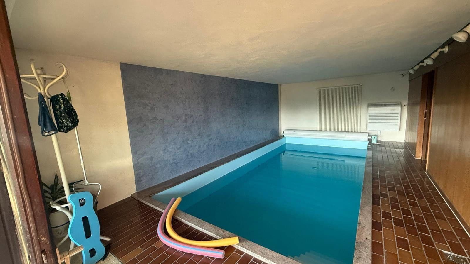 Pronájem domu 150 m², pozemek 4.000 m², Heilbronn, Bádensko-Württembersko Pronájem domu 150 m², pozemek 4.000 m², Heilbronn, Bádensko-Württembersko