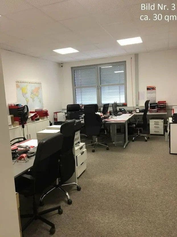 Pronájem kanceláře 230 m², Mergelfeld 11, Lehrte, Dolní Sasko Pronájem kanceláře 230 m², Mergelfeld 11, Lehrte, Dolní Sasko