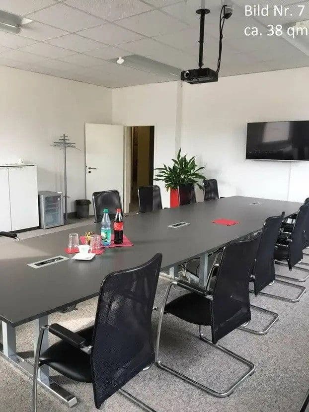 Pronájem kanceláře 230 m², Mergelfeld 11, Lehrte, Dolní Sasko Pronájem kanceláře 230 m², Mergelfeld 11, Lehrte, Dolní Sasko