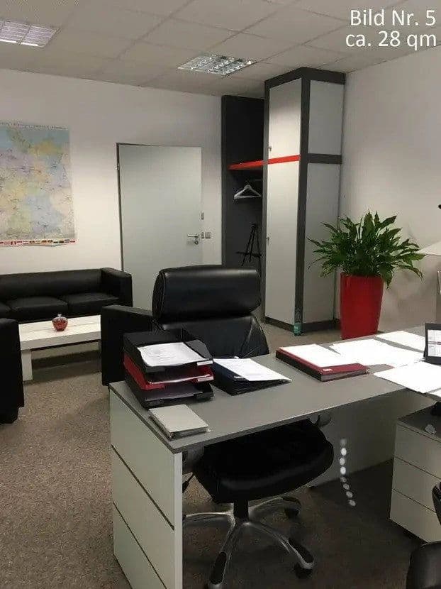 Pronájem kanceláře 230 m², Mergelfeld 11, Lehrte, Dolní Sasko Pronájem kanceláře 230 m², Mergelfeld 11, Lehrte, Dolní Sasko