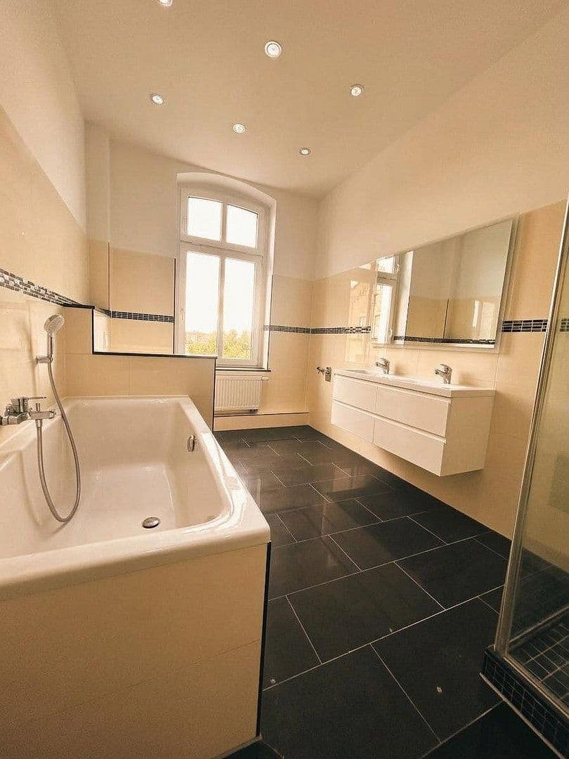 Pronájem bytu 5+1 127 m², Hans-Heinen_Straße 45, Dessau-Roßlau, Sasko-Anhaltsko Pronájem bytu 5+1 127 m², Hans-Heinen_Straße 45, Dessau-Roßlau, Sasko-Anhaltsko