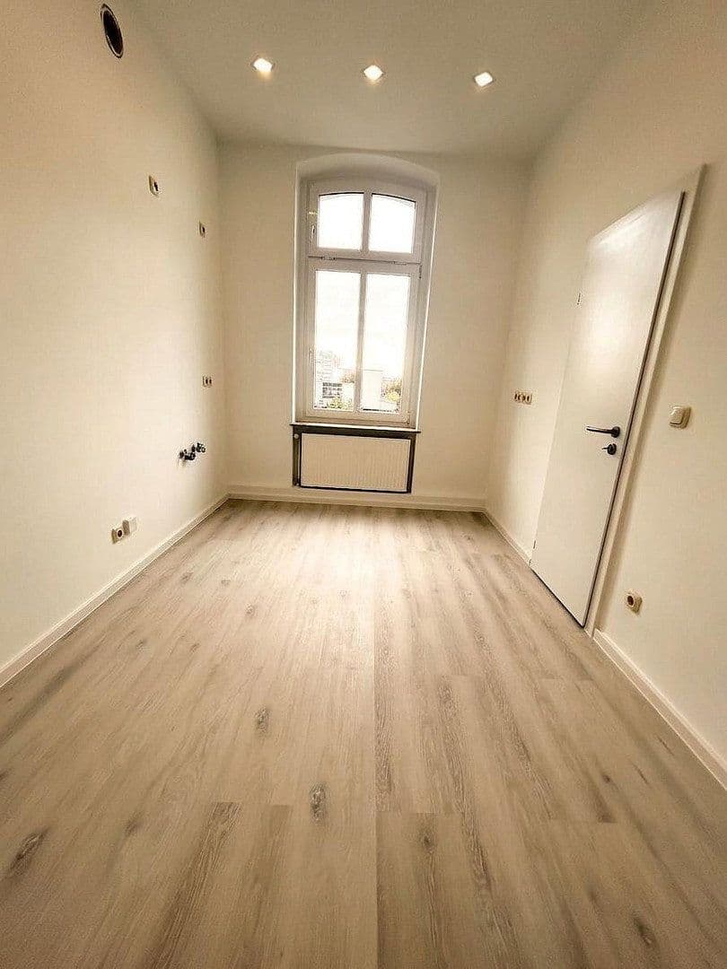 Pronájem bytu 5+1 127 m², Hans-Heinen_Straße 45, Dessau-Roßlau, Sasko-Anhaltsko Pronájem bytu 5+1 127 m², Hans-Heinen_Straße 45, Dessau-Roßlau, Sasko-Anhaltsko