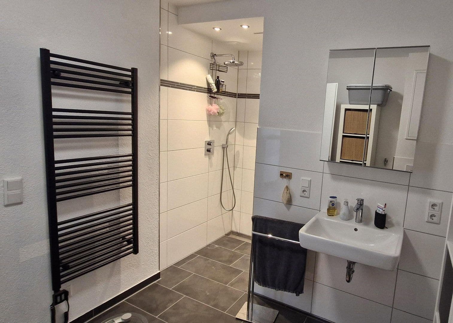 Pronájem bytu 4+1 103 m², Am Schloßberg 8a, Fischbachtal, Hessen Pronájem bytu 4+1 103 m², Am Schloßberg 8a, Fischbachtal, Hessen