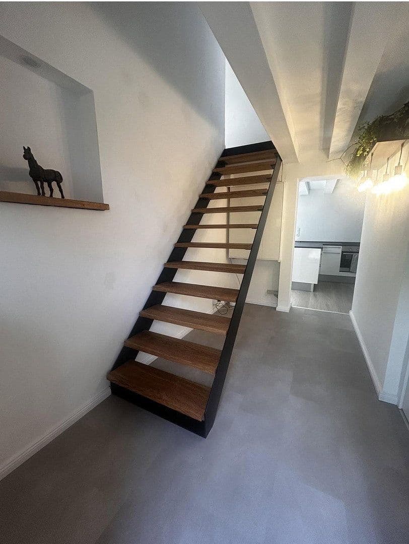 Pronájem domu 90 m², pozemek 400 m², Neuenstein, Bádensko-Württembersko Pronájem domu 90 m², pozemek 400 m², Neuenstein, Bádensko-Württembersko