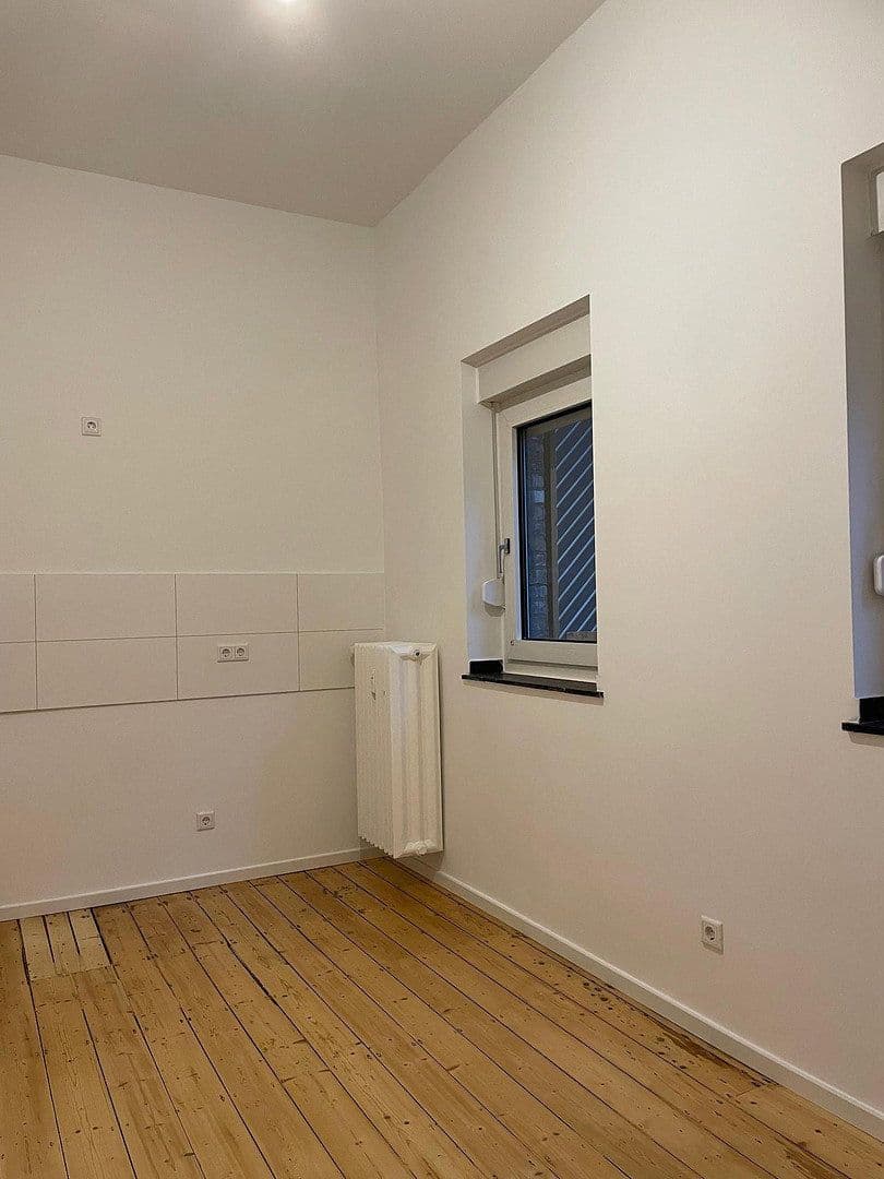 Pronájem bytu 3+1 86 m², Kreuzbergstraße 20, Düsseldorf, Severní Porýní-Vestfálsko Pronájem bytu 3+1 86 m², Kreuzbergstraße 20, Düsseldorf, Severní Porýní-Vestfálsko