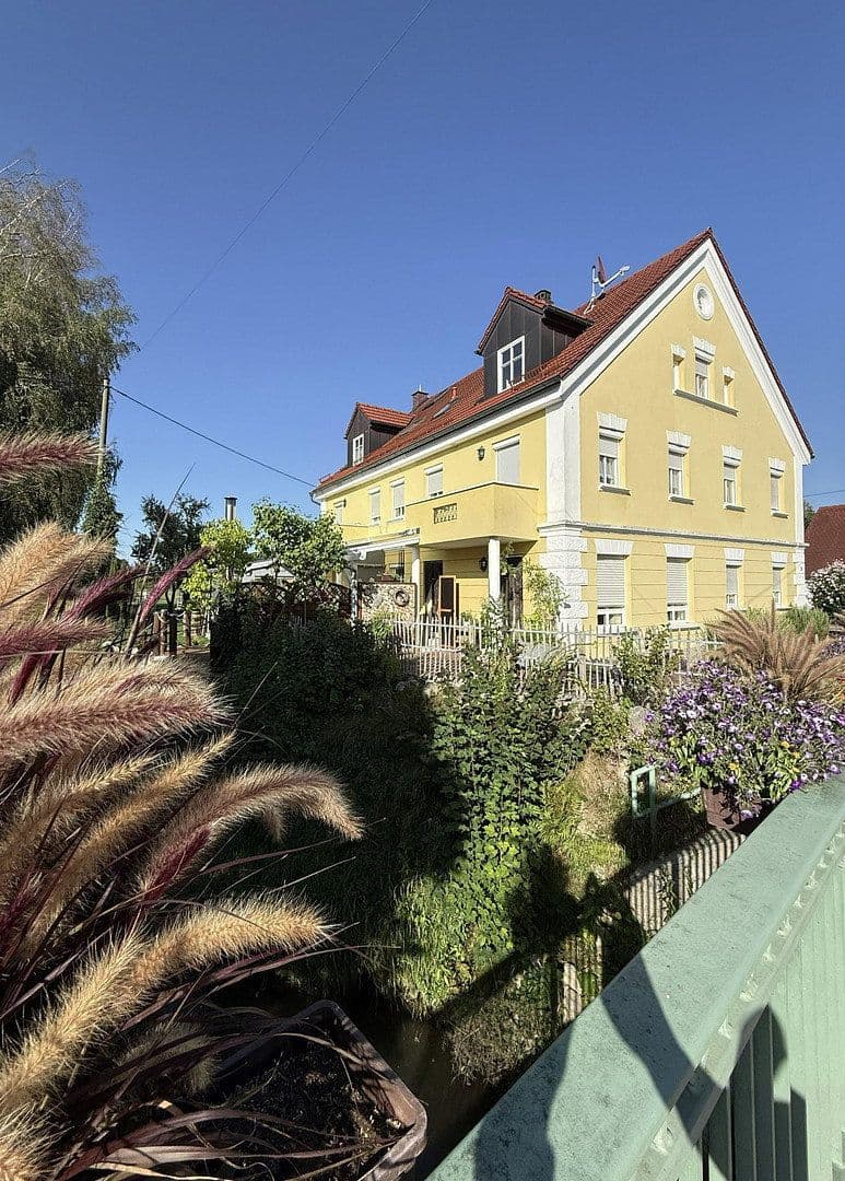 Prodej domu 285 m², pozemek 1.700 m², Langenneufnach, Bavorsko Prodej domu 285 m², pozemek 1.700 m², Langenneufnach, Bavorsko