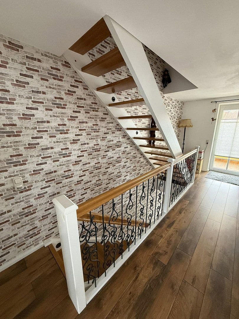 Prodej domu 285 m², pozemek 1.700 m², Langenneufnach, Bavorsko Prodej domu 285 m², pozemek 1.700 m², Langenneufnach, Bavorsko